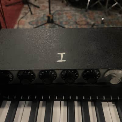 Shure M68FC Mic Mixer image 2