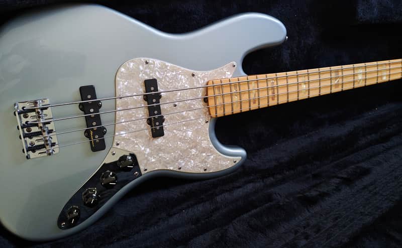 Fender Custom Shop Custom Classic Jazz 2005 w/OHSC image 1