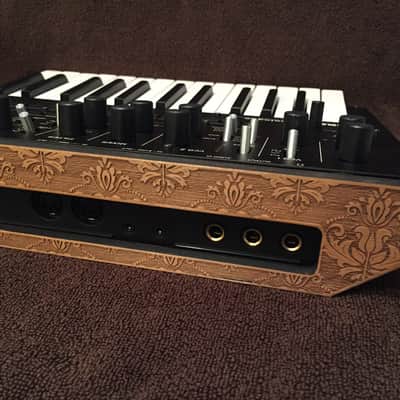 Korg Monologue Wood  Plate "Floral" design Bild 1