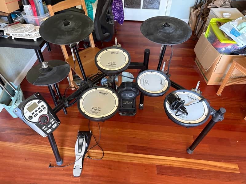 Roland TD-11KV V-Drum Kit with Mesh Pads