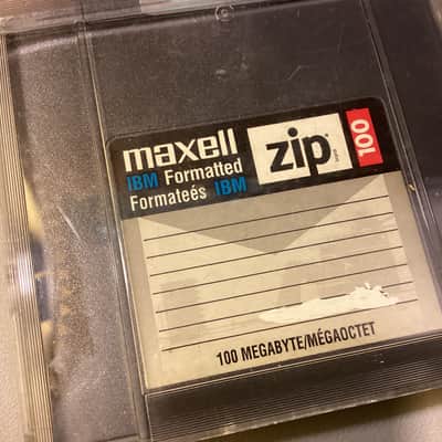 Maxell 100mb Zip disk 1990’s image 1