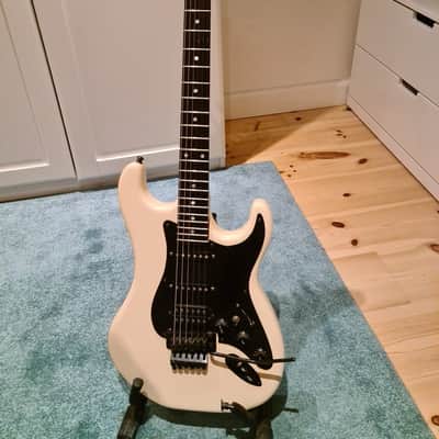 Kramer Pacer Deluxe 1984 Banana Head image 1