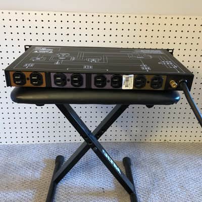 Monster Power Pro 2500 10-Outlet Power Center Conditioner Rack Mount image 4