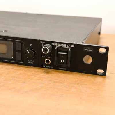 Shure U4D-J4 Dual-Channel Wireless Receiver with U1 Bodypack - J4 Band CG01YG6 image 2