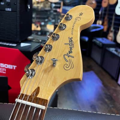 Fender Jazzmaster American Pro  - Candy Apple Red w/ Molded Case image 5