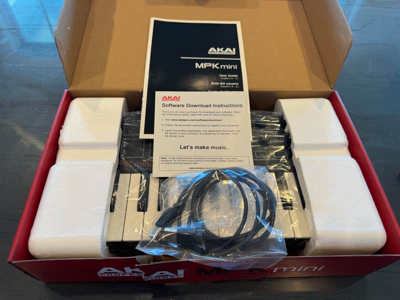 **LIKE NEW-IN BOX-ONE OWNER** Akai MPK Mini MKII 25-Key MIDI Controller 2014 - Present - Black image 1