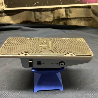 Electro-Harmonix EHX Next Step Series Crying Tone Wah Pedal image 6