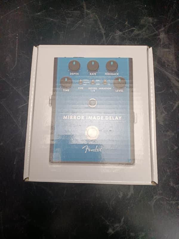 Fender Mirror Image Delay
