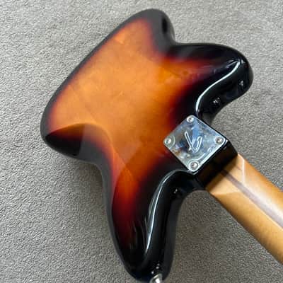 Fender Player II Jazzmaster 2024 - Present - 3-Color Sunburst image 3