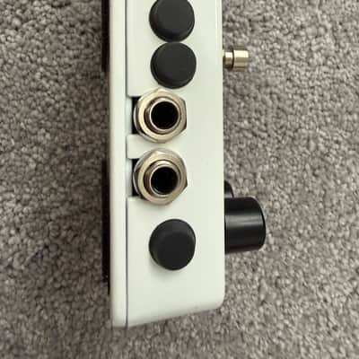Electro-Harmonix Pitch Fork Polyphonic Pitch Shifter / Harmony Pedal 2014 - Present - Black / White / Red image 4