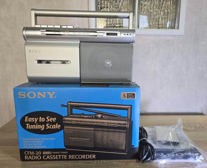 Sony CFM -20 Rare Vintage Recorder Portable Cassette Radio 🔥 NOS Japan Retro image 1