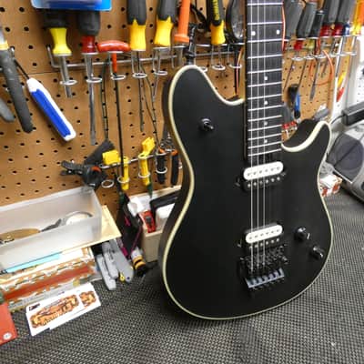 EVH Wolfgang USA - Satin Black image 3