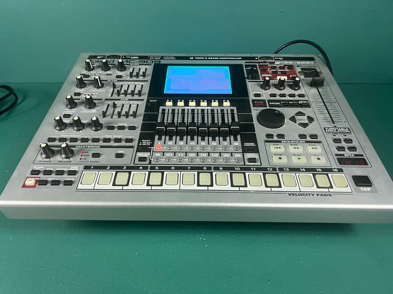 Roland MC-909 Groovebox | Reverb