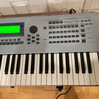 Yamaha Motif ES6 Music Production Synthesizer image 3