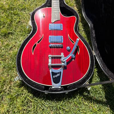 Taylor T3B 2010 - Cherry Fall limited edition image 1