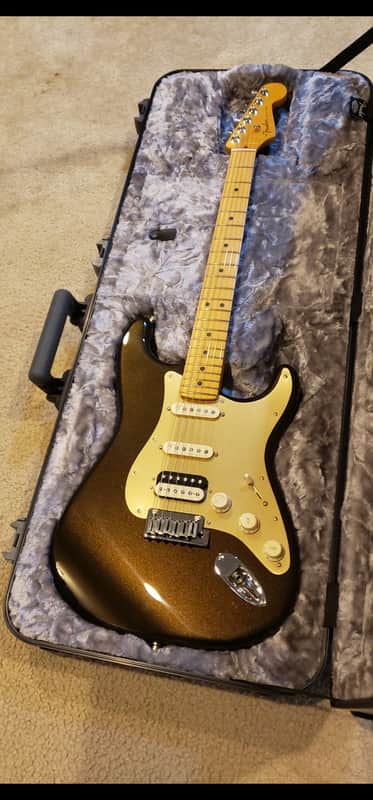 Fender American Ultra Stratocaster HSS with Maple Fretboard 2019 - Present - Texas Tea