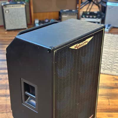 Ashdown ABM 610 900W 4Ω Bass Cabinet image 4