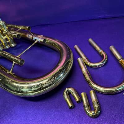 King 625 front bell Baritone - Lacquer image 3