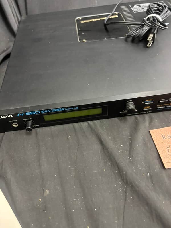 Roland JV-880 Multi Timbral PCM Synthesizer Sound Module 1U Rack Tested image 1