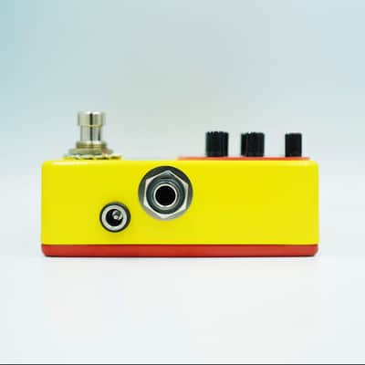 Bananana Effects Matryoshka Bass Synthesizer Pedal image 3