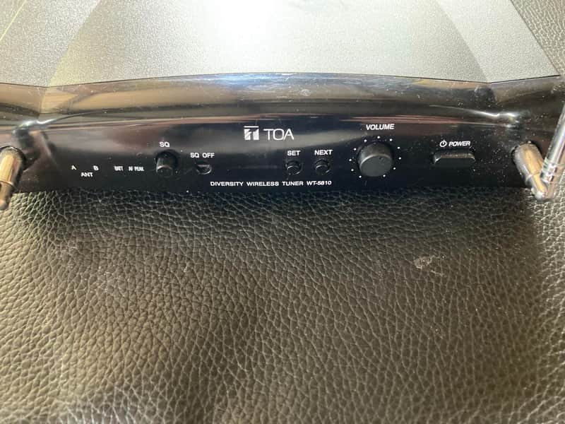 TOA WT5810 16 Channel Compact, Diversity Wireless Microphone Receiver 2010’s - Black image 1