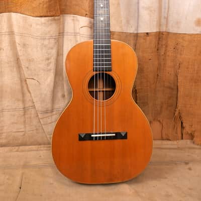 Richelieu Parlor Guitar 1920 Natural image 1