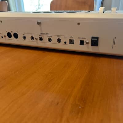 Arturia KeyLab 88 MkII MIDI Controller 2019 - Present - White image 4