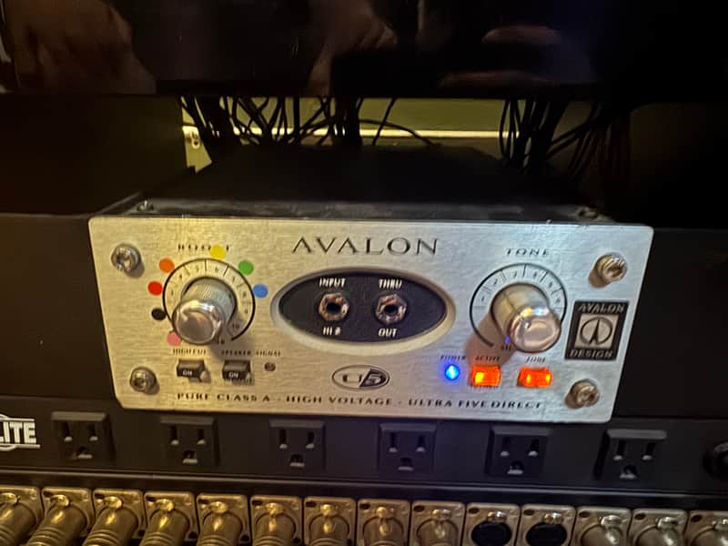 Avalon U5 Direct Box / Instrument Preamplifier 2010s - Silver image 1