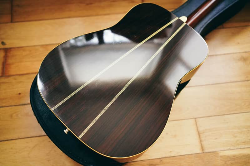 Yamaha FG-301