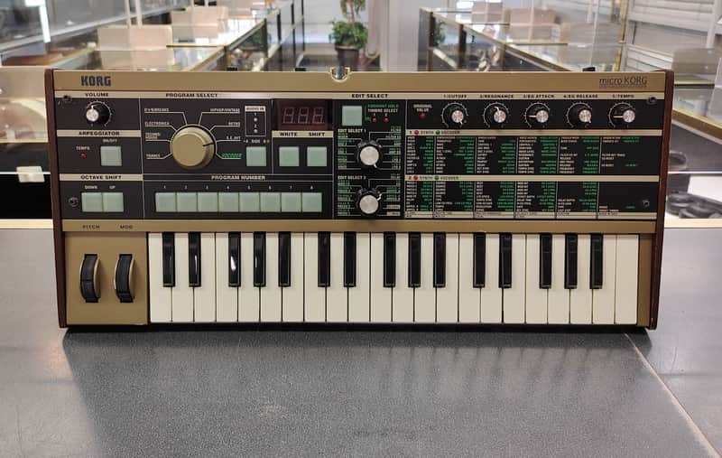 Korg MicroKORG 37-Key Synthesizer/Vocoder 2002 - 2019 - Silver image 1
