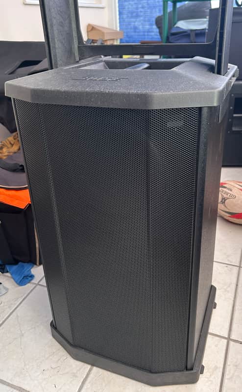 Bose F1 1000-Watt Subwoofer 2010s - Black image 1