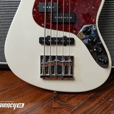 Gregg Guitars PJ5 Bass in Olympic White with an Chambered Ash Body and Roasted Flamed Maple Neck image 9