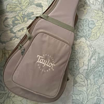 Taylor 214ce 2010 - Natural image 12