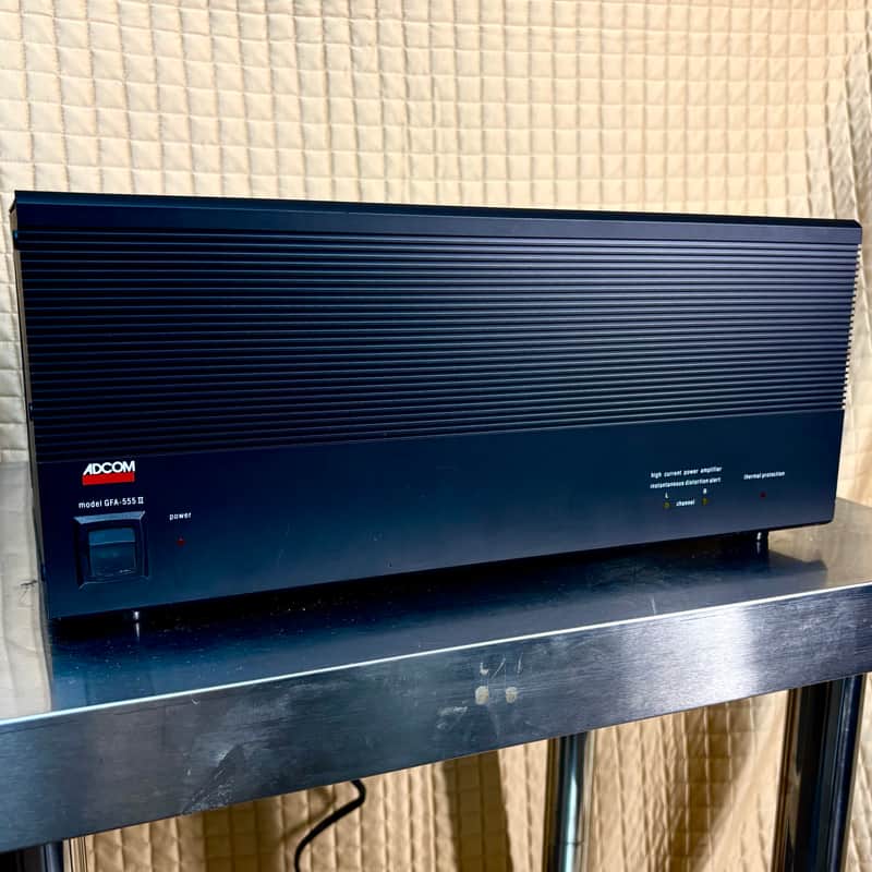 Adcom GFA-555 II stereo power amplifier image 1
