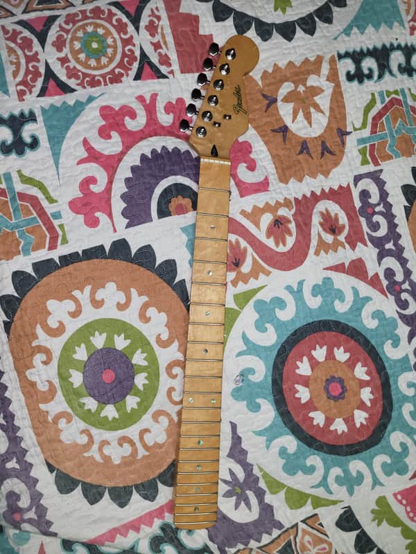 Fender  Stratacaster  2000-2004 - Birdseye maple image 1