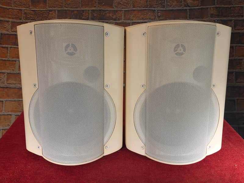 OWI AMP6022W 6.5" 40-Watt Surface Mount Speaker Pair White image 1