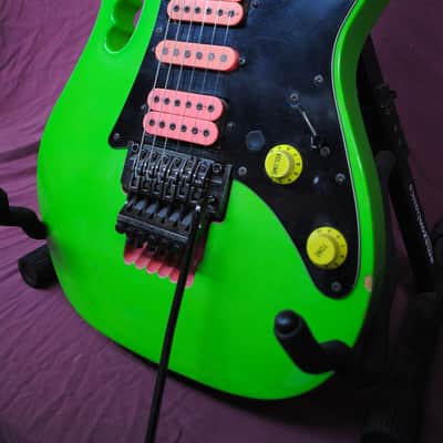 Ibanez JEM777-LG Steve Vai Signature with Edge Tremolo 1987 - 1988 - Loch Ness Green image 3
