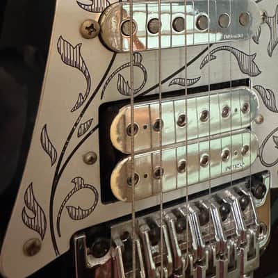 Ibanez JEM10th Steve Vai Signature 10th Anniversary - Black image 9