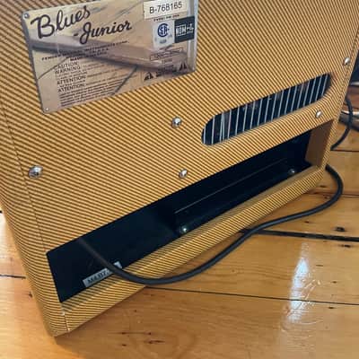 Fender Blues Junior Lacquered Tweed 15-Watt 1x12" Guitar Combo 2016 - Present - Lacquered Tweed image 2