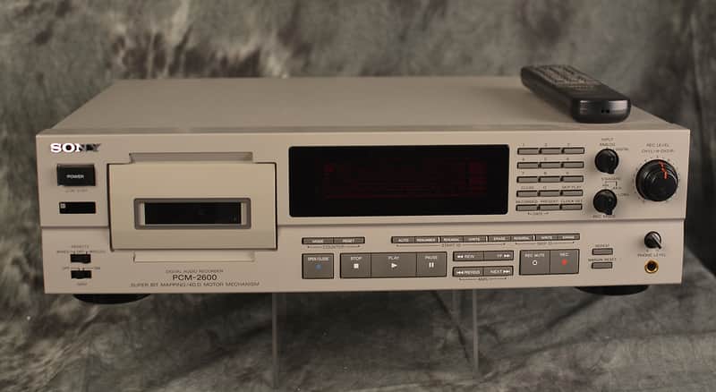 Sony Professional PCM-2600 DAT Machine Digital Audio Tape Master Recorder w FREE Tapes & Remote image 1