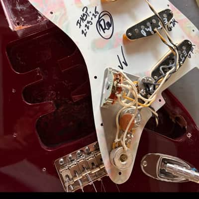 Fender ERIC JOHNSON Vintage Loaded 2000 MOD Stratocaster 2000’s - Candy Apple Metalflake image 9