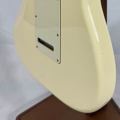 Fender Stratocaster Left Handed MIM Mexico 2011 - Cream image 19
