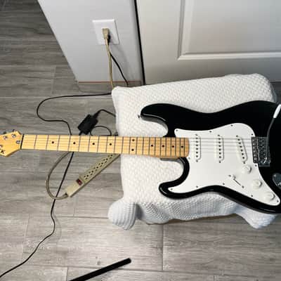 Left Handed, Rare, Vintage Samick Strat-style Electric guitar, made in Korea. image 1