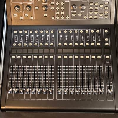 Midas M32R LIVE Digital Mixing Console 2018 - Present - Black image 5