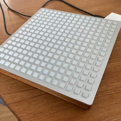 Monome 256 - Walnut image 4