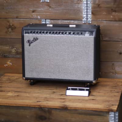 Fender Ultimate Chorus DSP PR 204 Combo image 1