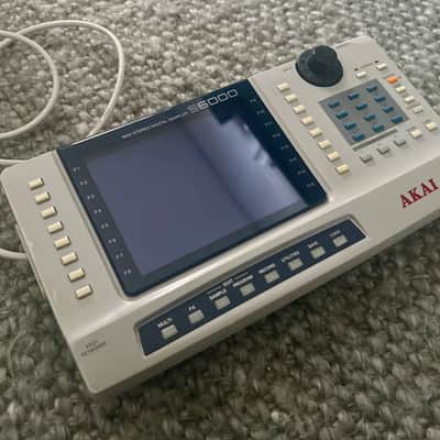 Akai S6000 MIDI Stereo Digital Sampler 1999 - White image 20