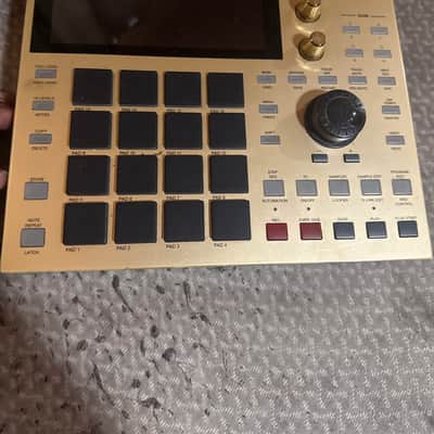 Akai MPC One Standalone MIDI Sequencer Gold Edition 2020 - Present - Gold image 2