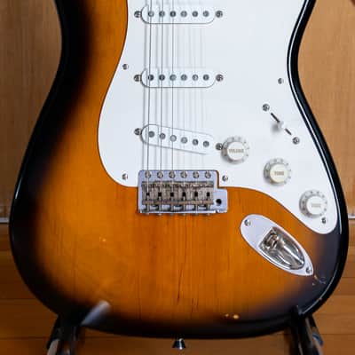 1991 Fender American Vintage 57 Stratocaster 2-tone Sunburst - AVRI - with original hardcase and accessories image 4