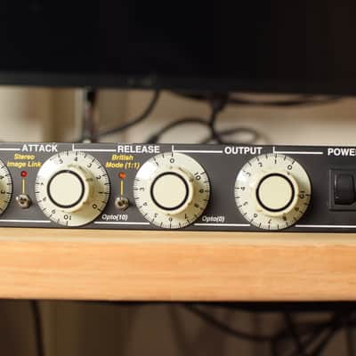 Empirical Labs EL8-X Distressor with British Mode - Black image 4